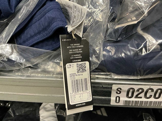 Partij diverse adidas/davidluke/beechfield kleding/accessoires (415x) - afbeelding 13 van  16