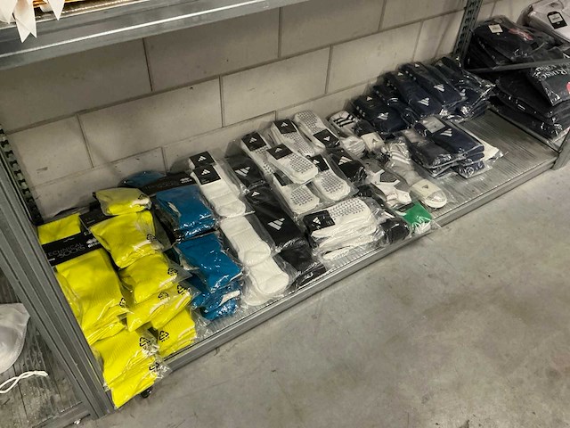 Partij diverse adidas/errea sokken (126x) - afbeelding 1 van  10