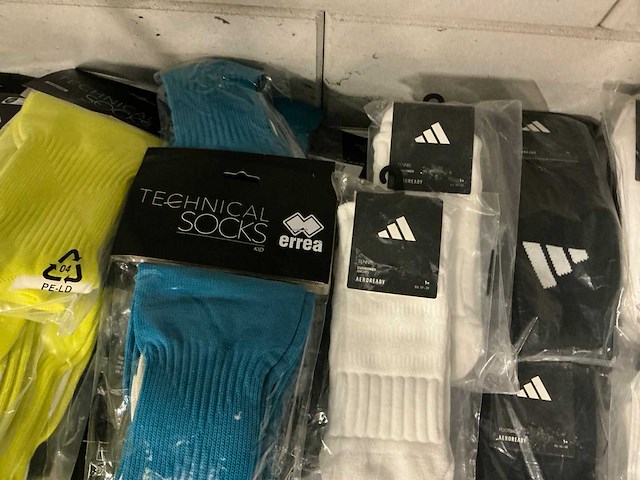 Partij diverse adidas/errea sokken (126x) - afbeelding 10 van  10