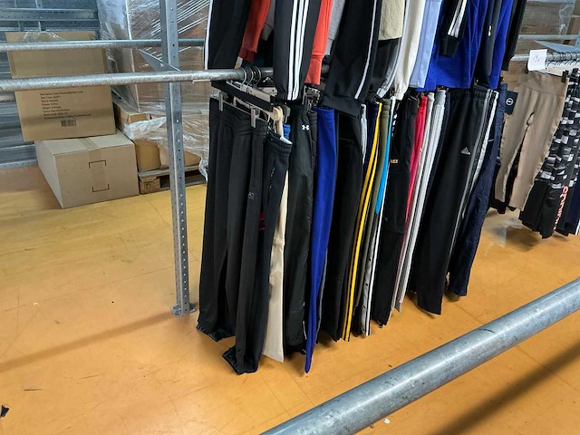 Partij diverse adidas/nike/puma/underarmour/etc trainingsbroeken (55x) - afbeelding 9 van  16