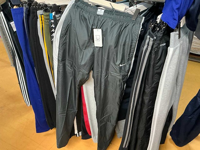 Partij diverse adidas/nike/puma/underarmour/etc trainingsbroeken (55x) - afbeelding 16 van  16