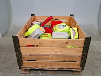 Partij diverse aed's, o.a. zoll, o.a. aed plus trainer2 - afbeelding 1 van  9