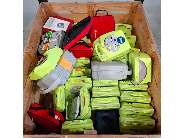 Partij diverse aed's, o.a. zoll, o.a. aed plus trainer2 - afbeelding 2 van  9