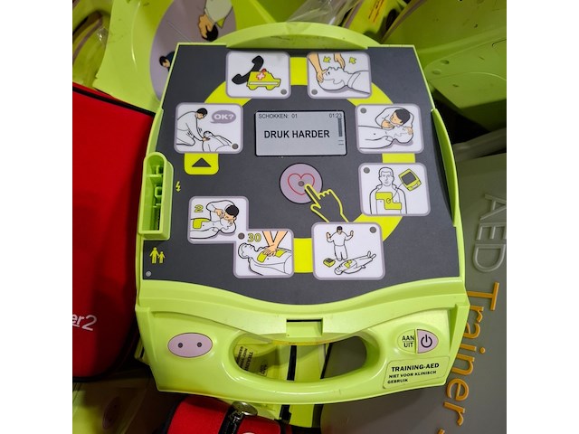 Partij diverse aed's, o.a. zoll, o.a. aed plus trainer2 - afbeelding 4 van  9