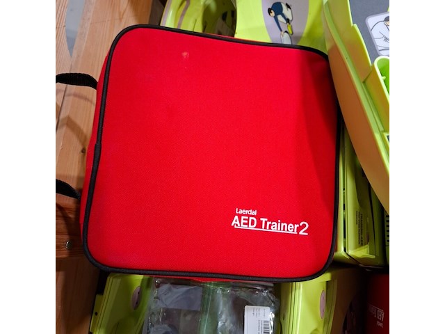 Partij diverse aed's, o.a. zoll, o.a. aed plus trainer2 - afbeelding 5 van  9