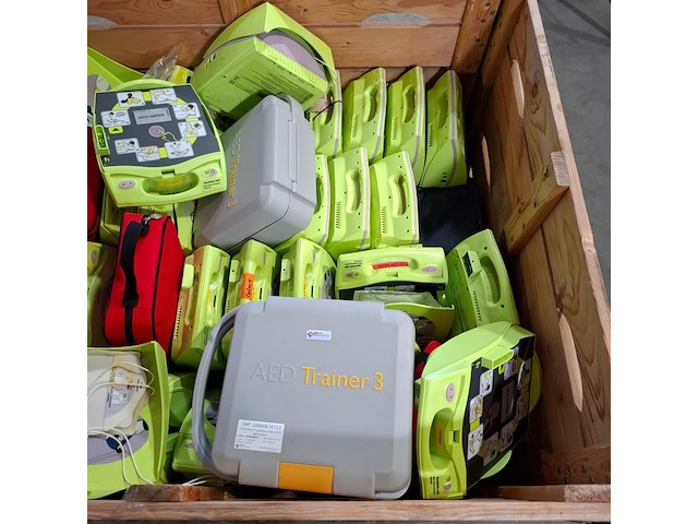 Partij diverse aed's, o.a. zoll, o.a. aed plus trainer2 - afbeelding 8 van  9