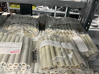 Partij diverse afstandsteunen/dopmoeren/deurbeugels/dopbouten - afbeelding 46 van  47