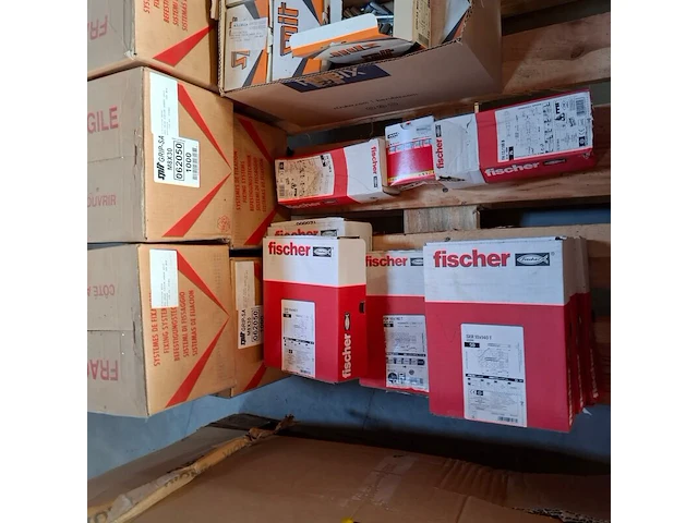 Partij diverse ankers en slagpluggen spit en fischer - afbeelding 9 van  10