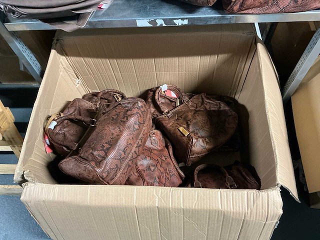 Partij diverse antichic tassen (127x) - afbeelding 13 van  20