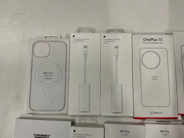Partij diverse apple/oneplus items (17x) - afbeelding 2 van  6