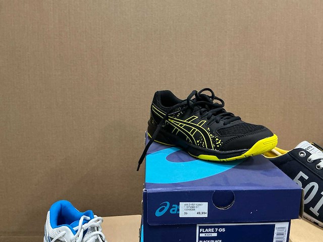 Partij diverse asics/mizuno/levi’s/adidas schoenen (32x) - afbeelding 5 van  11