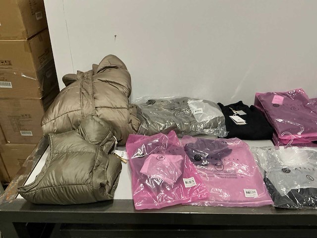 Partij diverse athlecia & q by endurance kleding (17x) - afbeelding 11 van  18