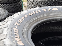 Partij diverse auto en vrachtwagenbanden, o.a continental, goodyear, o.a g186 - afbeelding 6 van  53