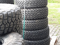 Partij diverse auto en vrachtwagenbanden, o.a continental, goodyear, o.a g186 - afbeelding 7 van  53