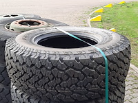 Partij diverse auto en vrachtwagenbanden, o.a continental, goodyear, o.a g186 - afbeelding 17 van  53
