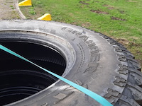 Partij diverse auto en vrachtwagenbanden, o.a continental, goodyear, o.a g186 - afbeelding 19 van  53