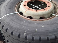 Partij diverse auto en vrachtwagenbanden, o.a continental, goodyear, o.a g186 - afbeelding 31 van  53