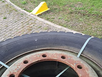 Partij diverse auto en vrachtwagenbanden, o.a continental, goodyear, o.a g186 - afbeelding 32 van  53