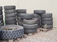 Partij diverse auto en vrachtwagenbanden, o.a continental, goodyear, o.a g186 - afbeelding 34 van  53