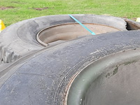 Partij diverse auto en vrachtwagenbanden, o.a continental, goodyear, o.a g186 - afbeelding 49 van  53