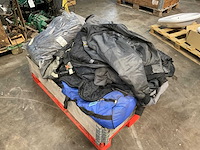 Partij diverse auto hoezen, jassen, tassen - afbeelding 1 van  5