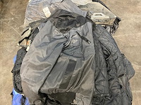 Partij diverse auto hoezen, jassen, tassen - afbeelding 3 van  5