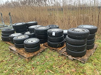 Partij diverse autobanden - afbeelding 1 van  5