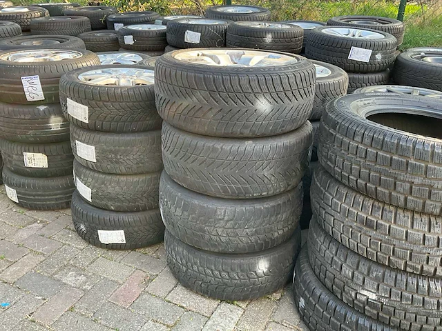 Partij diverse autobandensets - afbeelding 18 van  19
