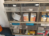 Partij diverse autolampen in sorteerbakjes - afbeelding 9 van  10