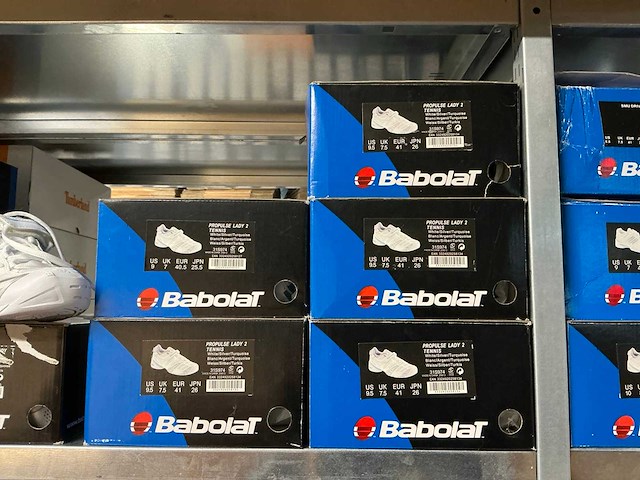 Partij diverse babolat tennis/padelschoenen (138x) - afbeelding 9 van  36