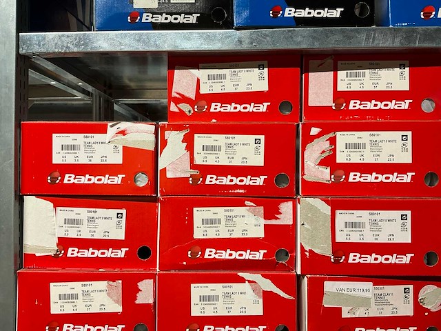 Partij diverse babolat tennis/padelschoenen (138x) - afbeelding 10 van  36
