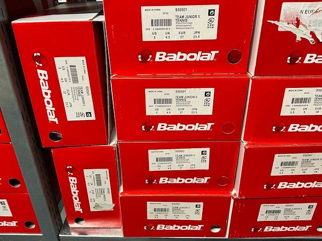 Partij diverse babolat tennis/padelschoenen (138x) - afbeelding 13 van  36