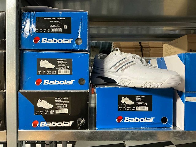 Partij diverse babolat tennis/padelschoenen (138x) - afbeelding 16 van  36