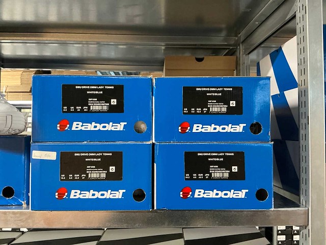 Partij diverse babolat tennis/padelschoenen (138x) - afbeelding 17 van  36