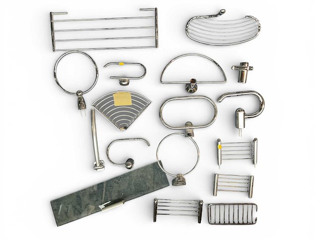 Partij diverse badkamer en toilet accessoires - afbeelding 2 van  6