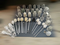 Partij diverse badkamer en toilet accessoires - afbeelding 1 van  3