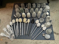 Partij diverse badkamer en toilet accessoires - afbeelding 3 van  3