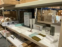 Partij diverse badkamer items / overige huishoudelijke items (16x)