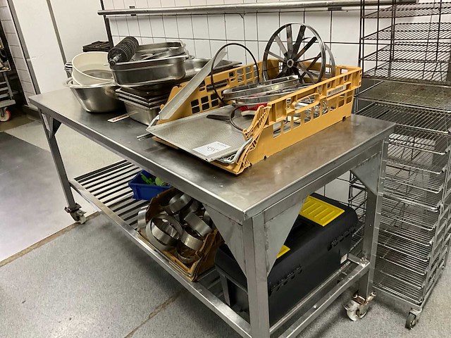 Partij diverse bakkers benodigdheden - afbeelding 1 van  5