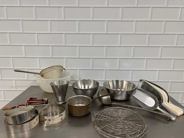 Partij diverse bakkersbenodigdheden - afbeelding 3 van  4