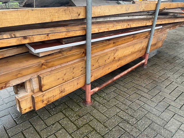 Partij diverse balk hout - afbeelding 2 van  7