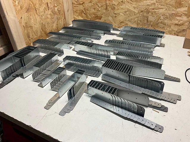 Partij diverse balkdragers (180x) - afbeelding 1 van  15