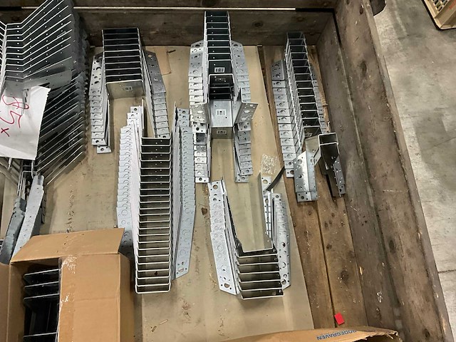 Partij diverse balkdragers (295x) - afbeelding 6 van  12