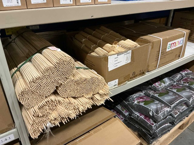 Partij diverse bamboestokken - afbeelding 1 van  4