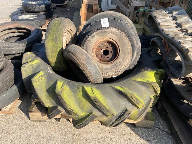 Partij diverse banden en wielen - afbeelding 2 van  3