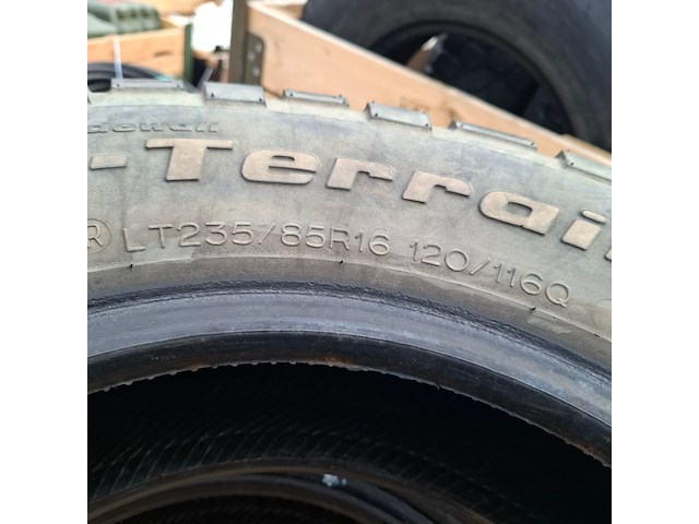 Partij diverse banden, o.a continental, michelin - afbeelding 6 van  9