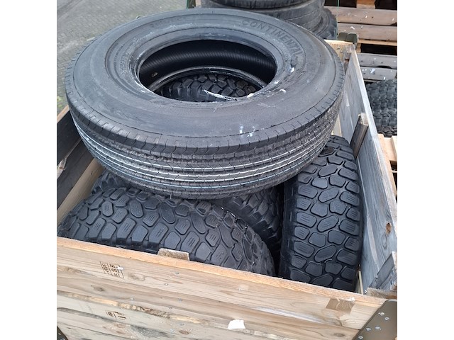 Partij diverse banden, o.a. continental - afbeelding 2 van  10