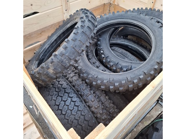 Partij diverse banden, o.a. continental - afbeelding 10 van  10