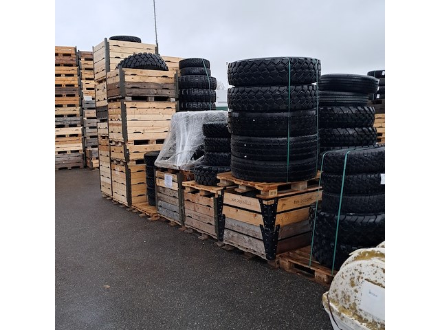 Partij diverse banden, o.a. continental - afbeelding 3 van  9