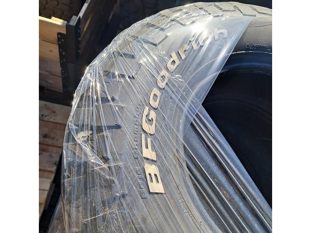 Partij diverse banden, o.a continental - afbeelding 7 van  11